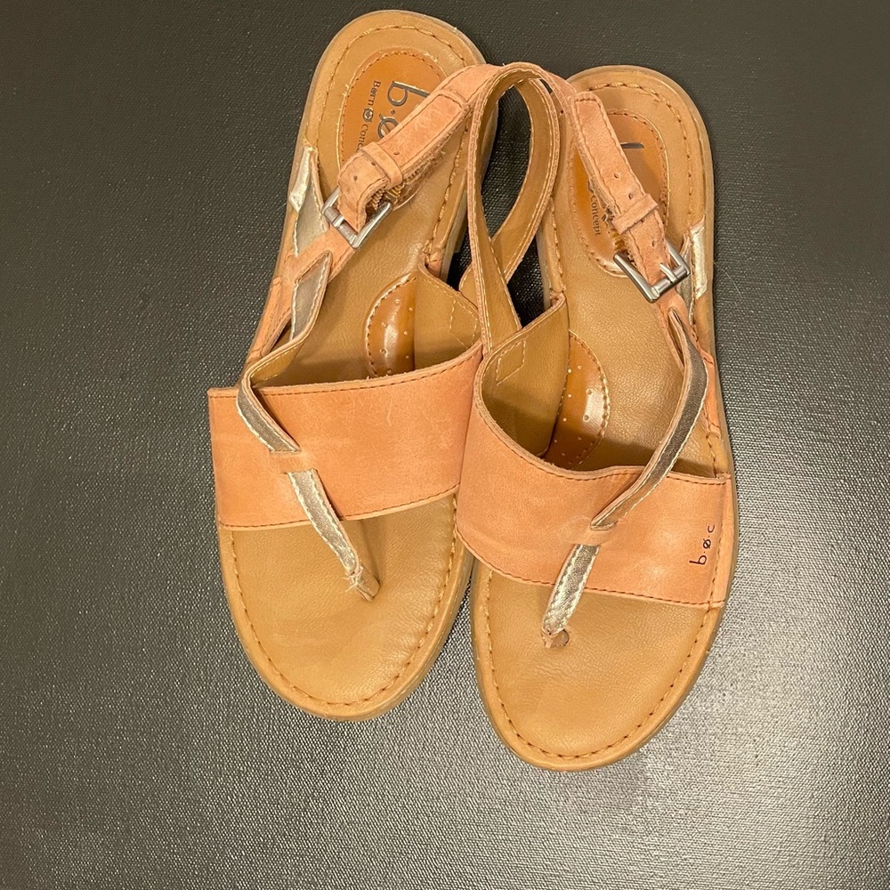 b.o.c. Women's Tan and Metallic Slingback Toe-Post Sandals